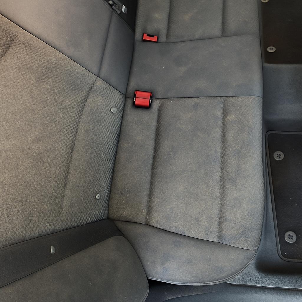 Tapiterie murdară înainte